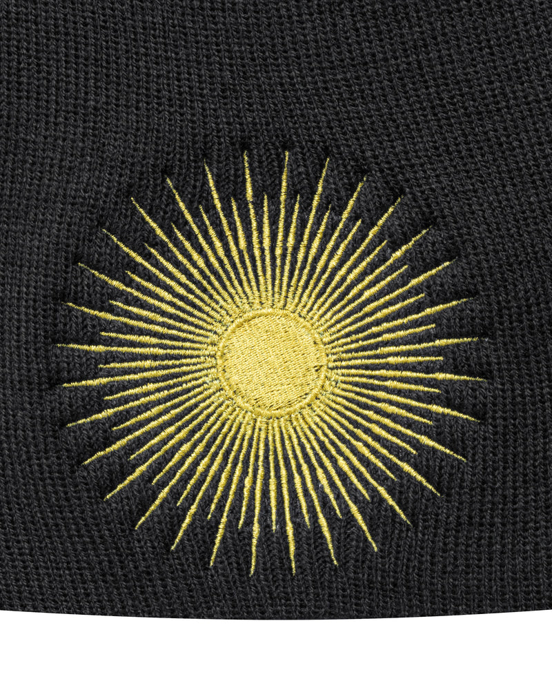 
                  
                    Load image into Gallery viewer, GOLD SUPERNOVA. BLACK SKULL BEANIE
                  
                