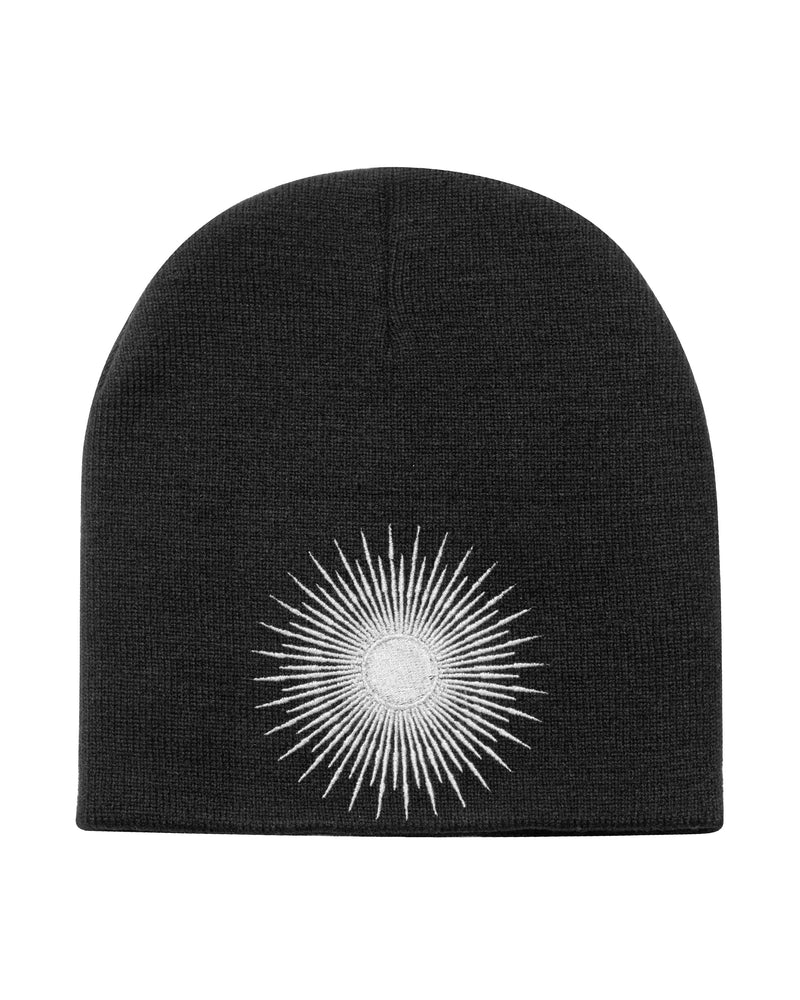 WHITE SUPERNOVA, BLACK SKULL BEANIE.